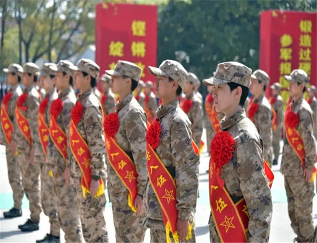 技工院校毕业生的利好消息：2024年技工院校毕业学生优先应征入伍